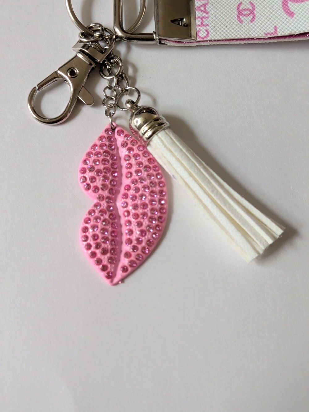 Fashion Keychain/ Bag Charm Pink 🩷 - Picture 2 of 5